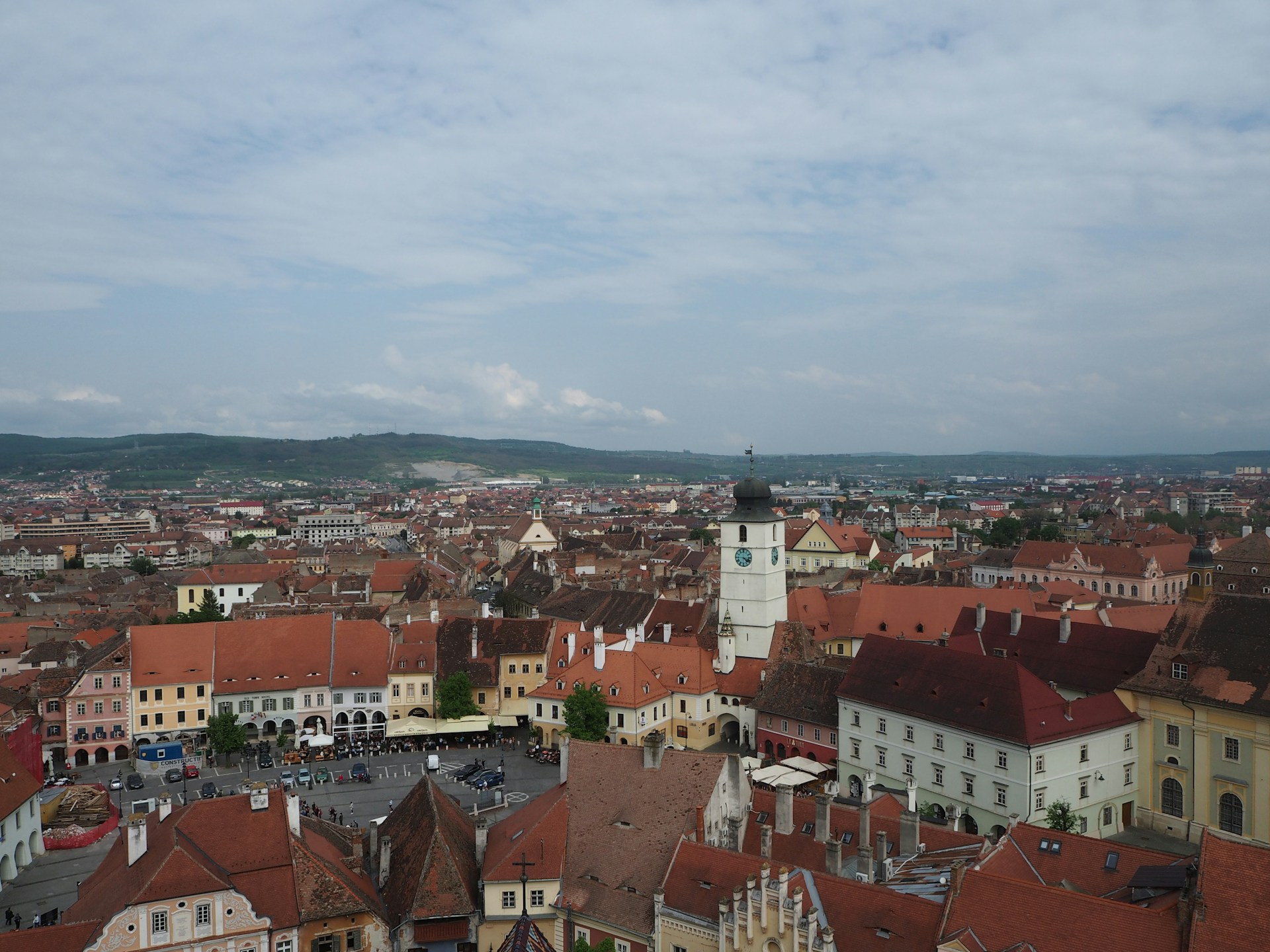 Sibiu for Slow Travelers: History, Food, and Hidden Alleys